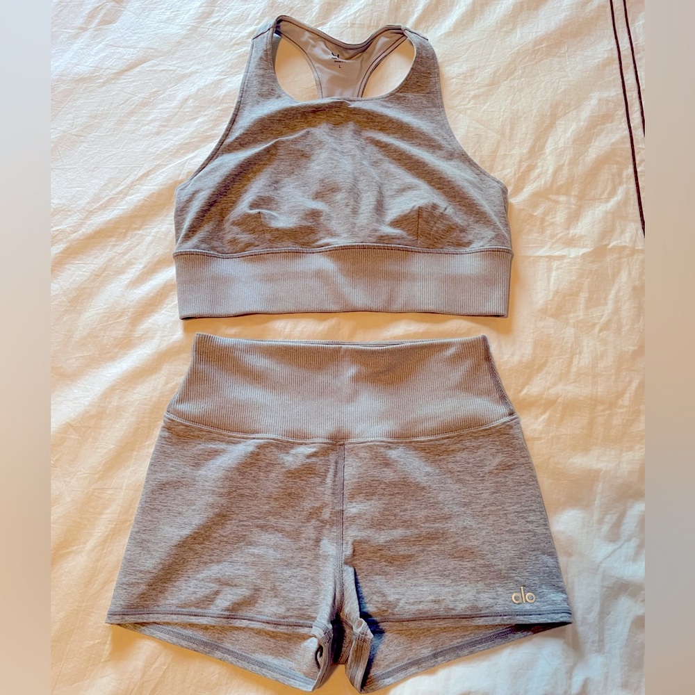 Alo Yoga Alosoft Serenity bra + Aura short